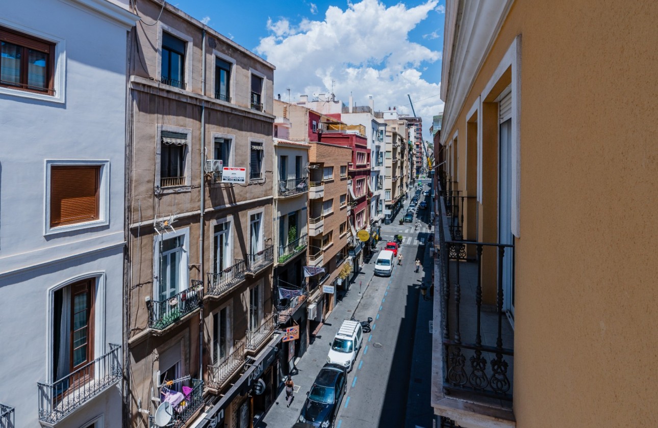 Segunda mano - Apartamento - Alicante - Centro