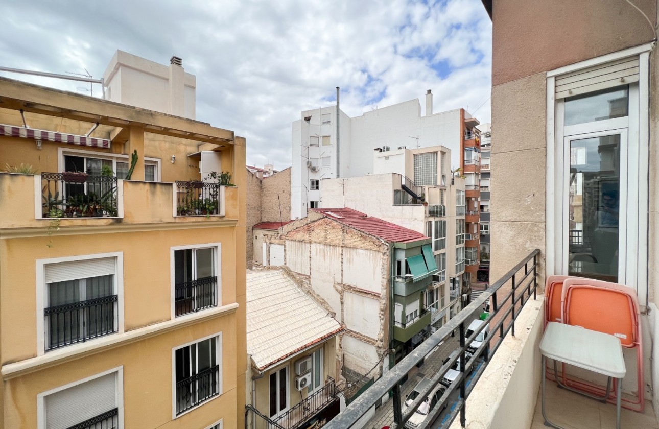 Segunda mano - Apartamento - Alicante - Centro