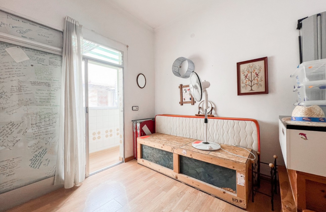 Sprzedaż - Apartament - Alicante - 