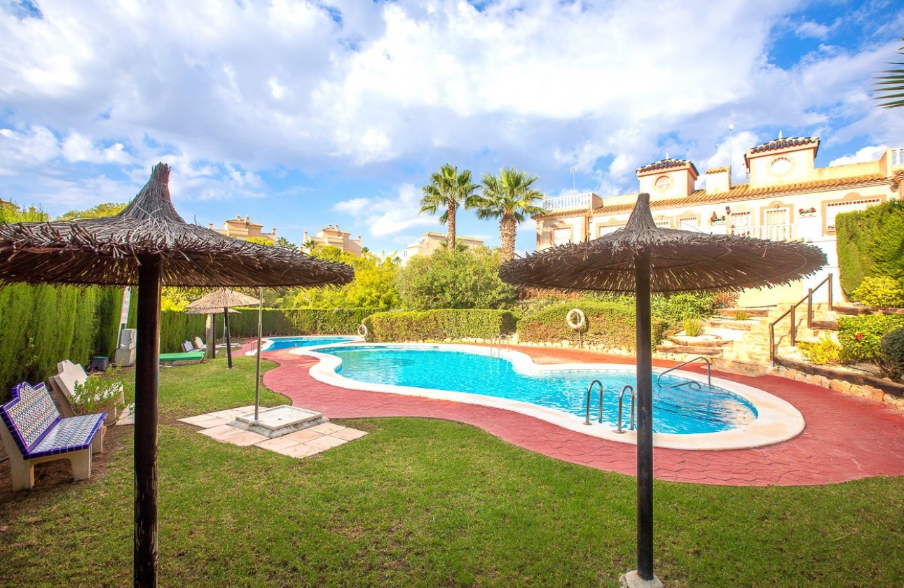 Resale - Villa / parhus - Orihuela Costa - Playa Flamenca