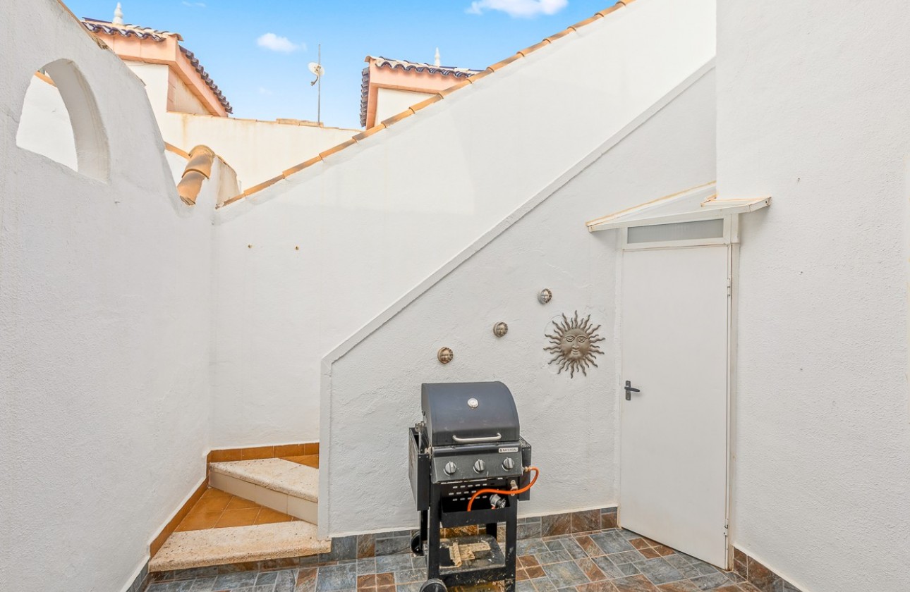 Resale - Villa / Semi-detached - Orihuela Costa - Playa Flamenca