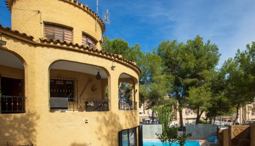 Resale - Villa - Villamartin - Res. Las Filipinas