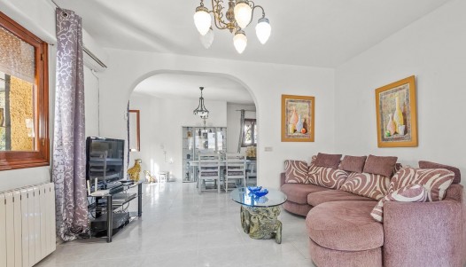 Resale - Villa - Villamartin - Res. Las Filipinas