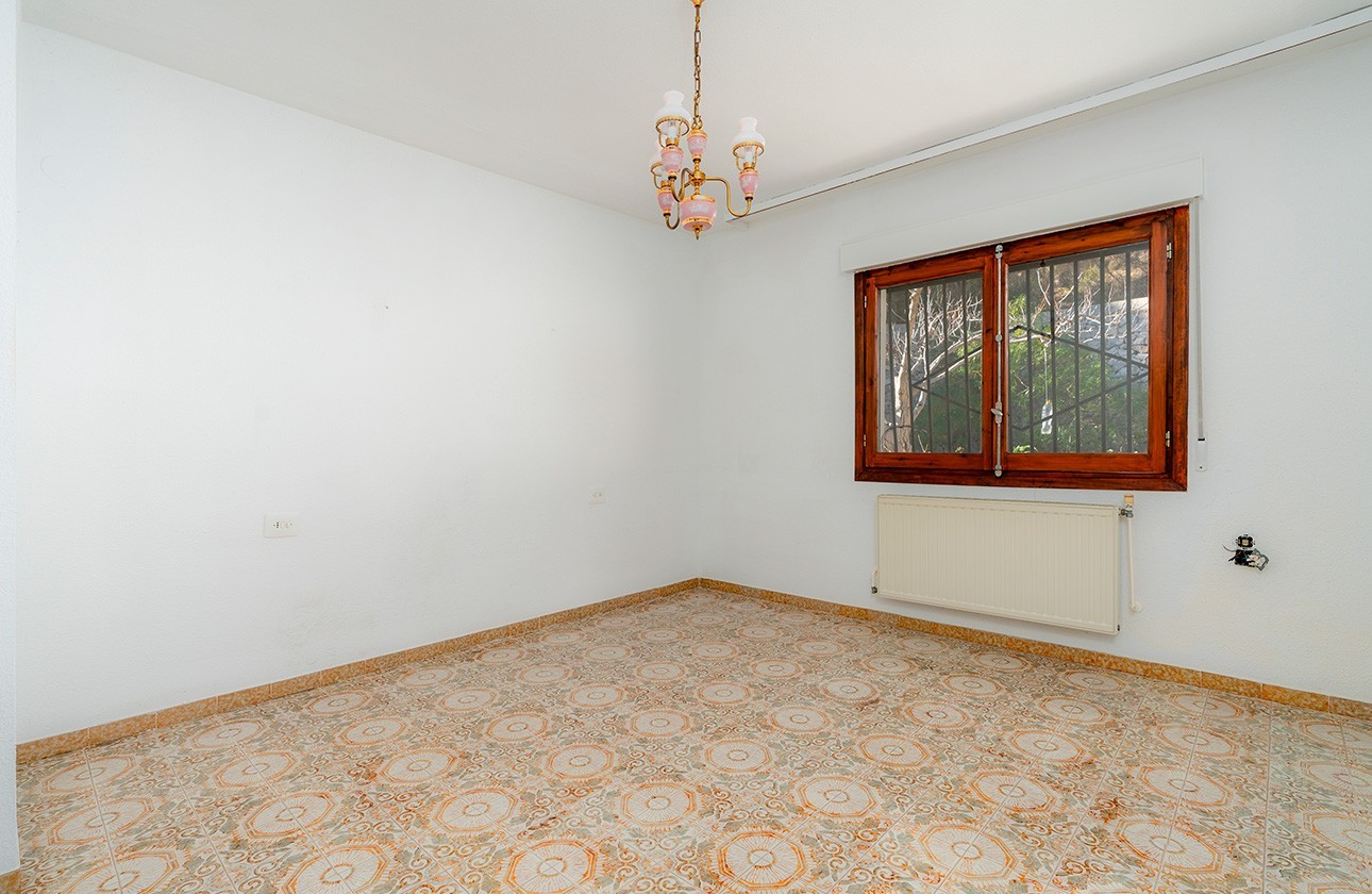 Resale - Villa - Oliva - Urb. Tossal Gross