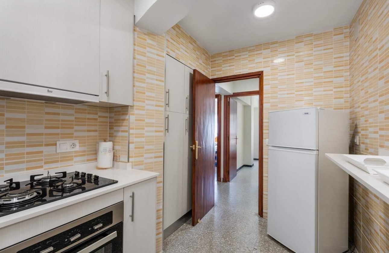 Resale - Apartment - Guardamar del Segura - Playa Centro