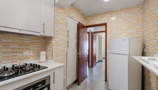 Sprzedaż - Apartament - Guardamar del Segura - Playa centro