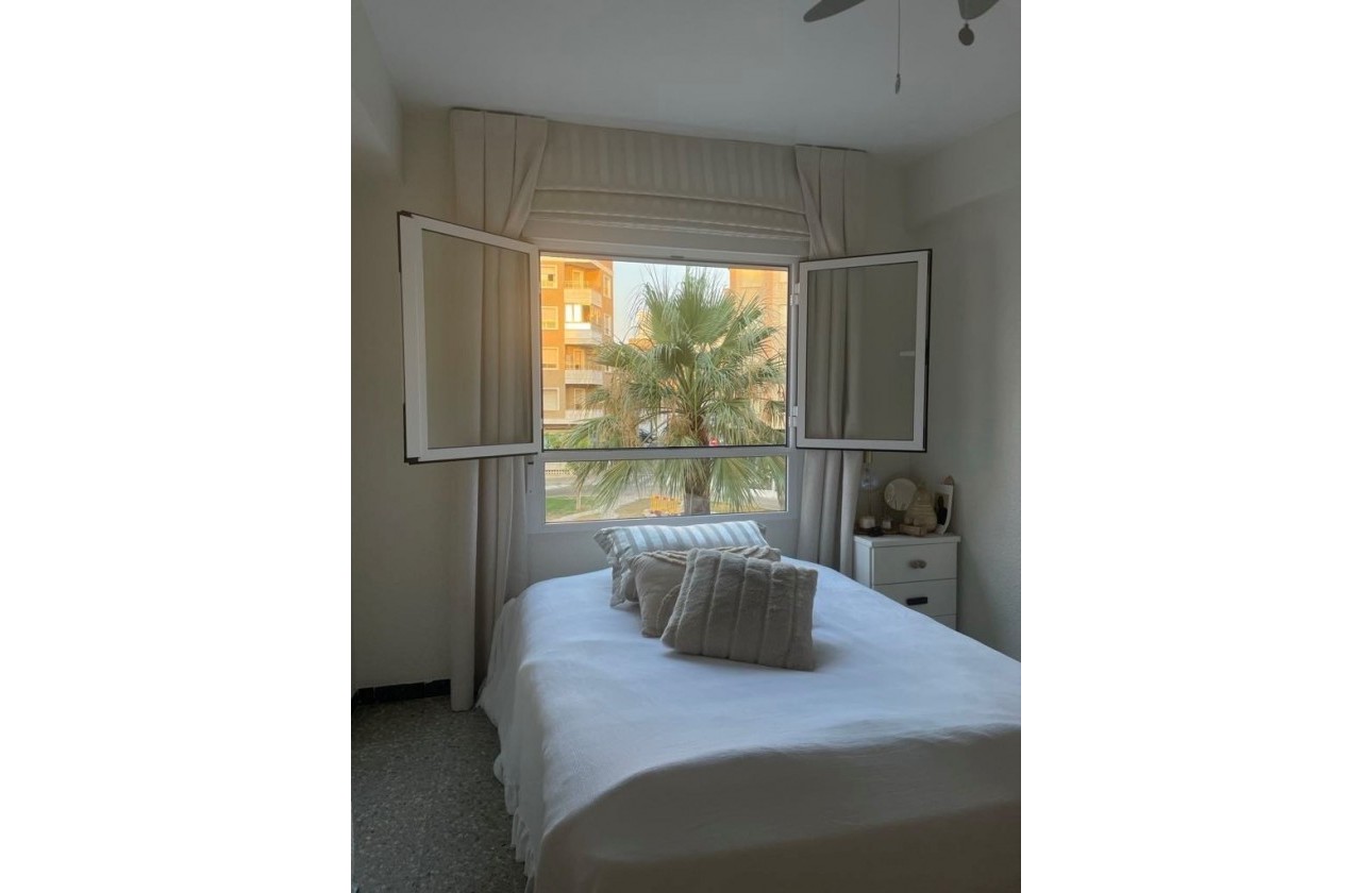 Resale - Apartment - Guardamar del Segura - Playa Centro