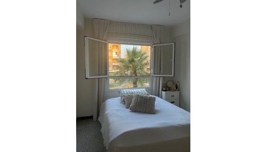 Sprzedaż - Apartament - Guardamar del Segura - Playa centro