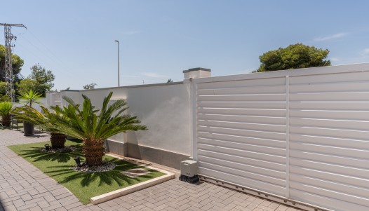 Resale - Villa - San Fulgencio - La Marina