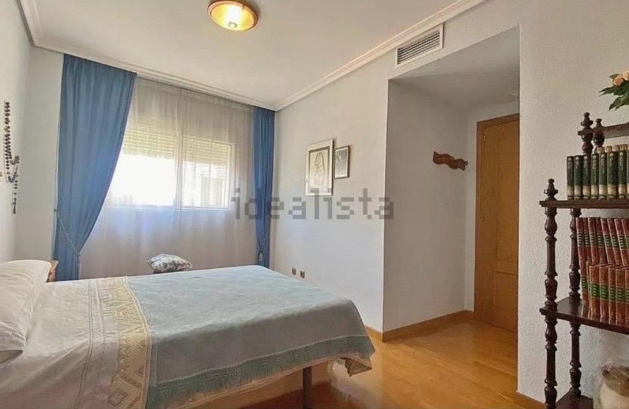 Segunda mano - Ático - Alicante - Benalúa