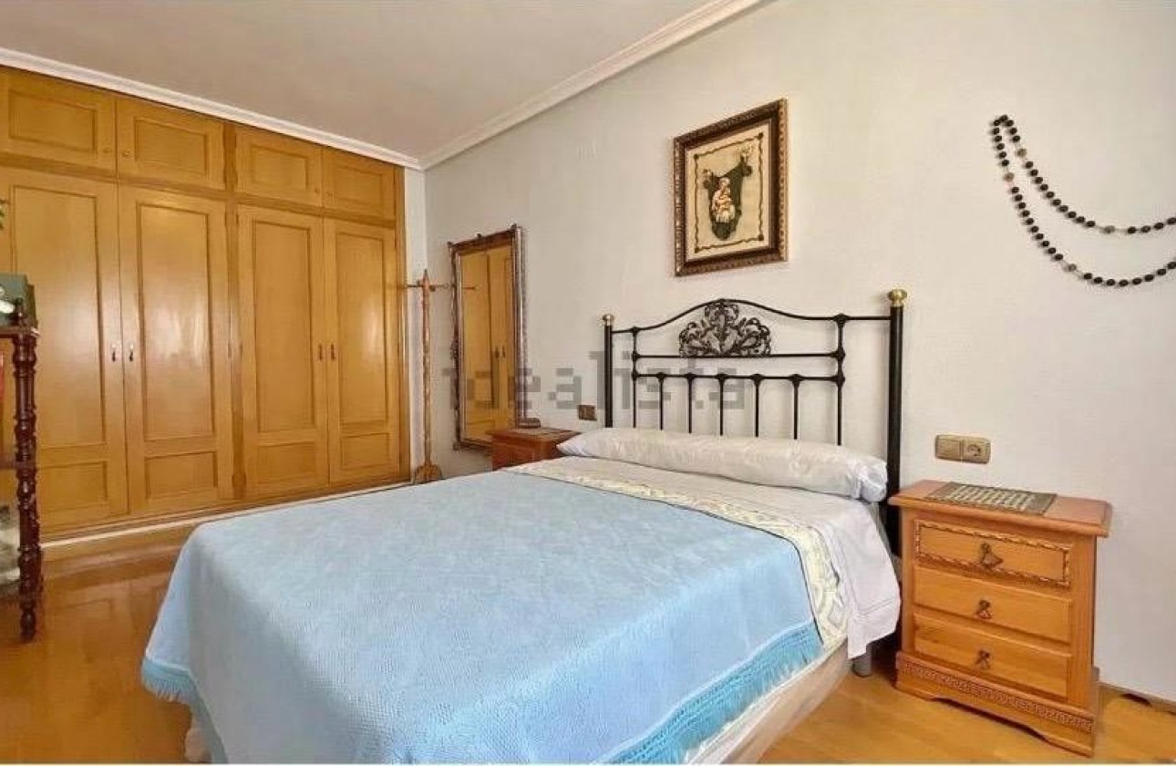 Segunda mano - Ático - Alicante - Benalúa