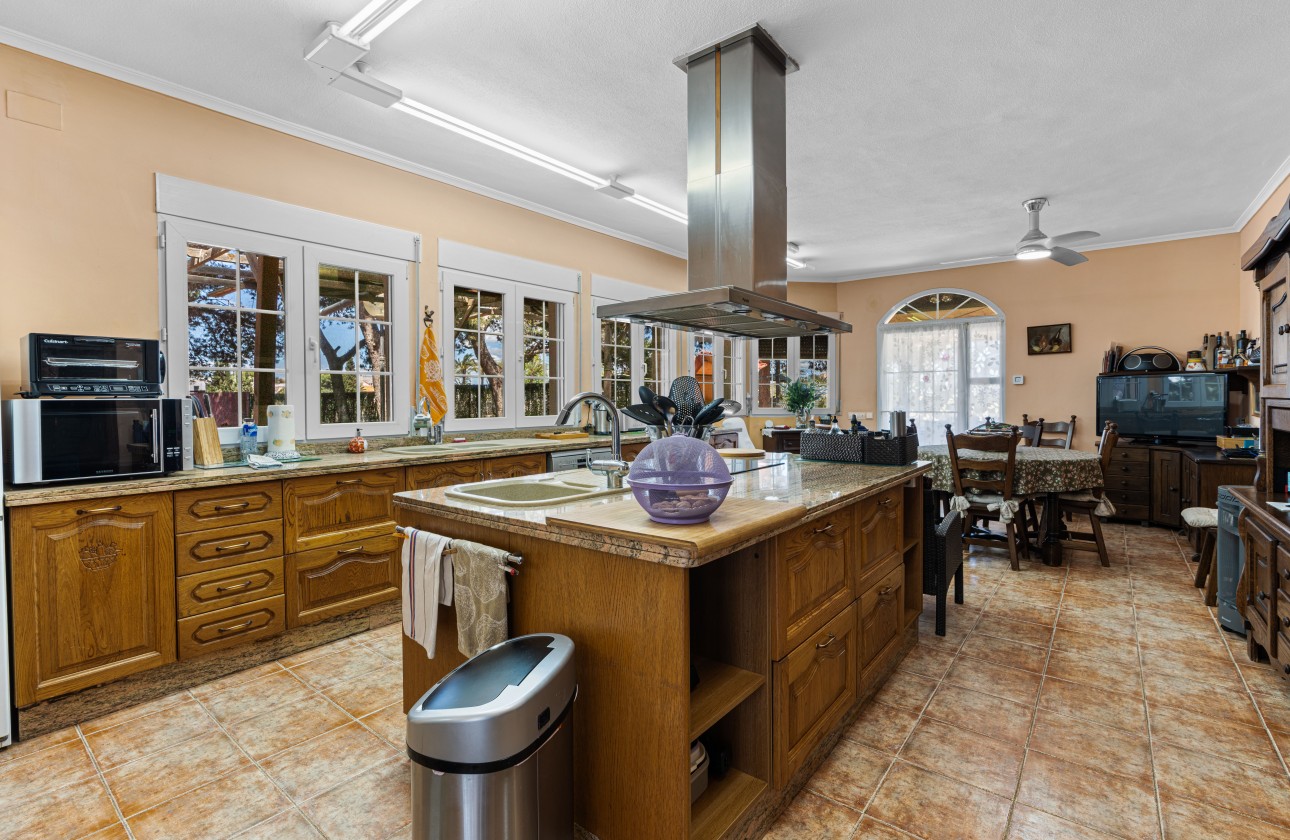 Segunda mano - Chalet independiente  - El Altet - San Francisco de Asis