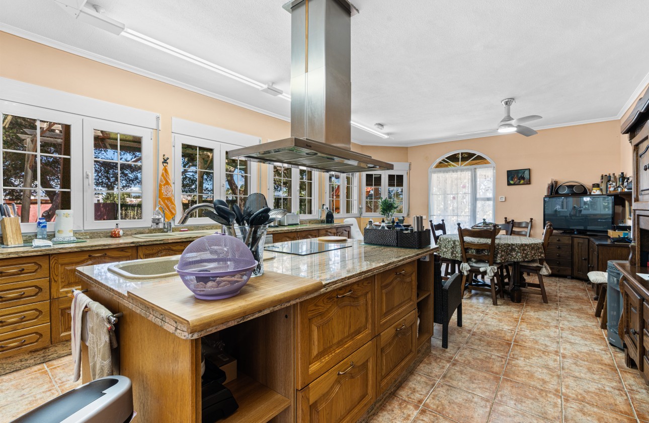 Segunda mano - Chalet independiente  - El Altet - San Francisco de Asis