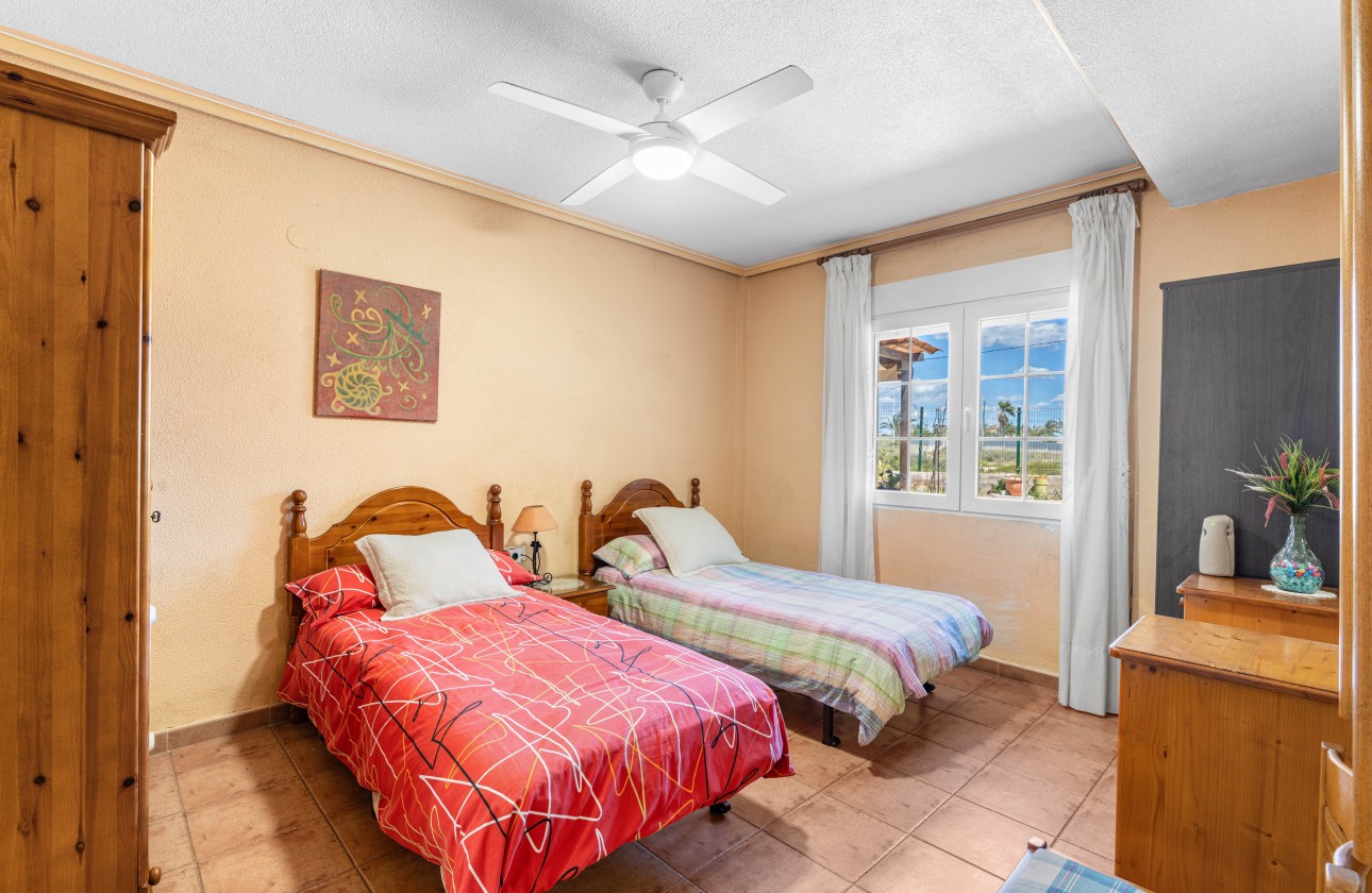 Segunda mano - Chalet independiente  - El Altet - San Francisco de Asis