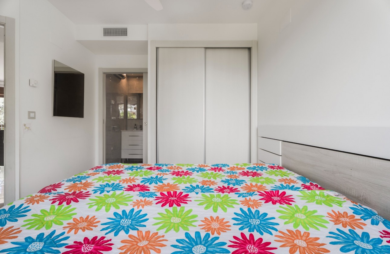 Resale - Ground Floor  - Orihuela Costa - La Zenia