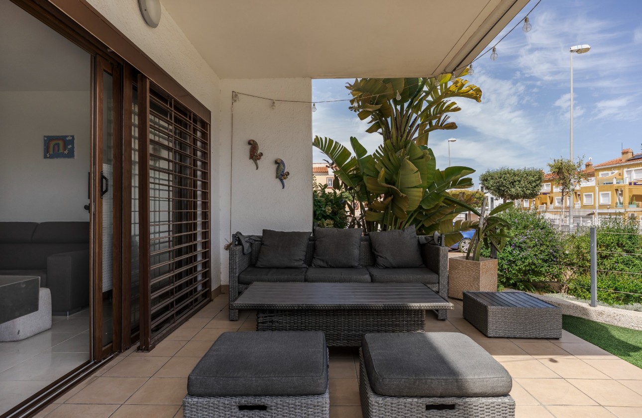 Resale - Ground Floor  - Orihuela Costa - La Zenia