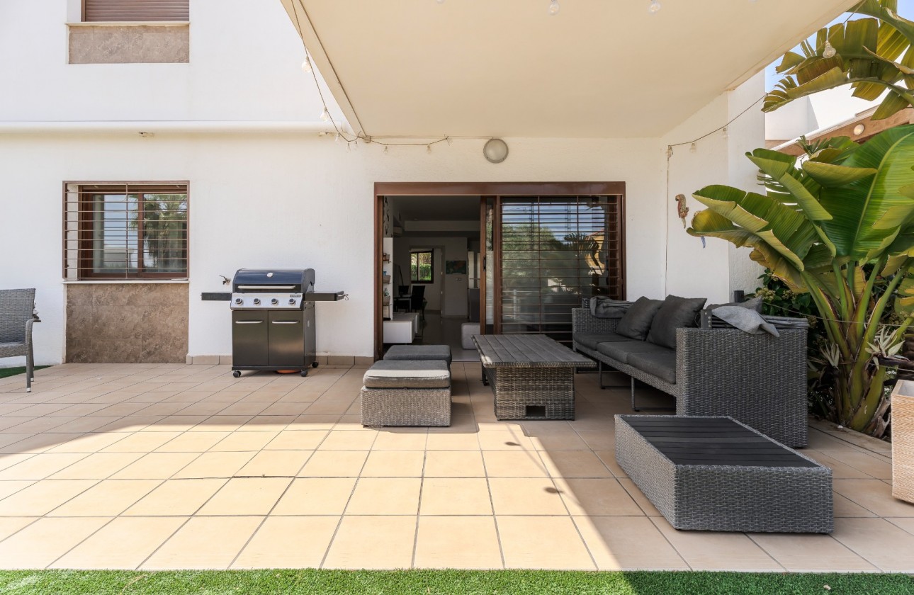 Resale - Ground Floor  - Orihuela Costa - La Zenia