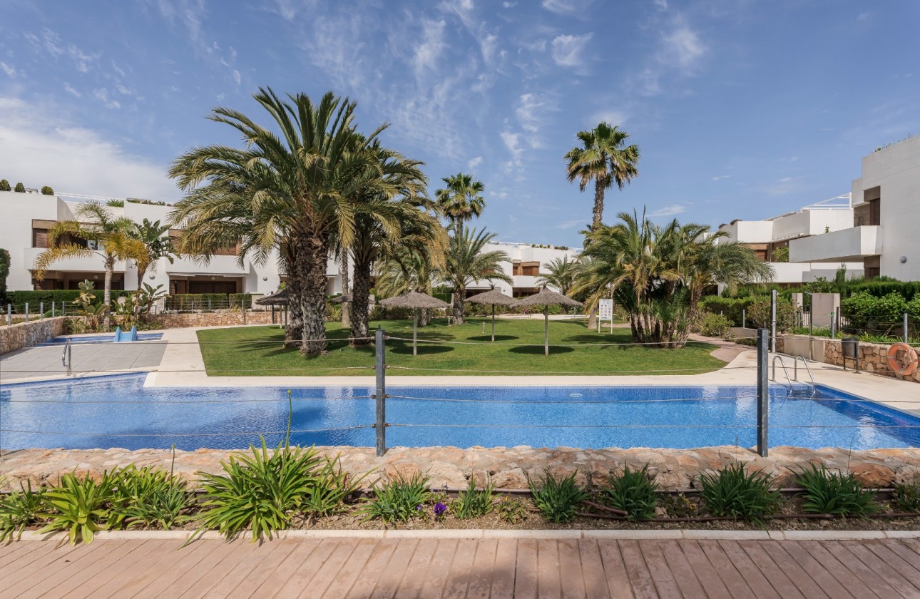 Resale - Ground Floor  - Orihuela Costa - La Zenia