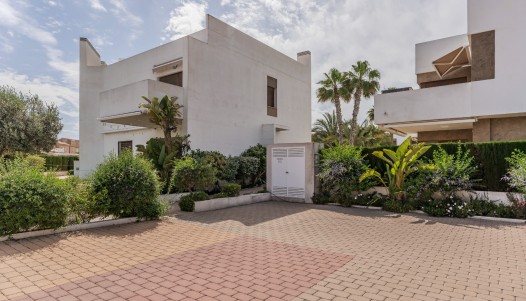 Resale - Ground Floor  - Orihuela Costa - La Zenia