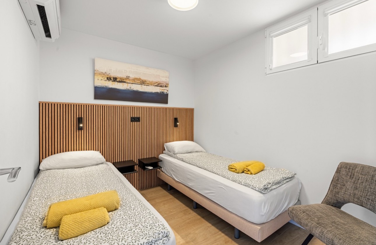 Resale - Apartment - Villajoyosa - Port