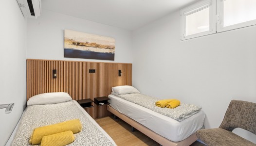 Resale - Apartment - Villajoyosa - Port