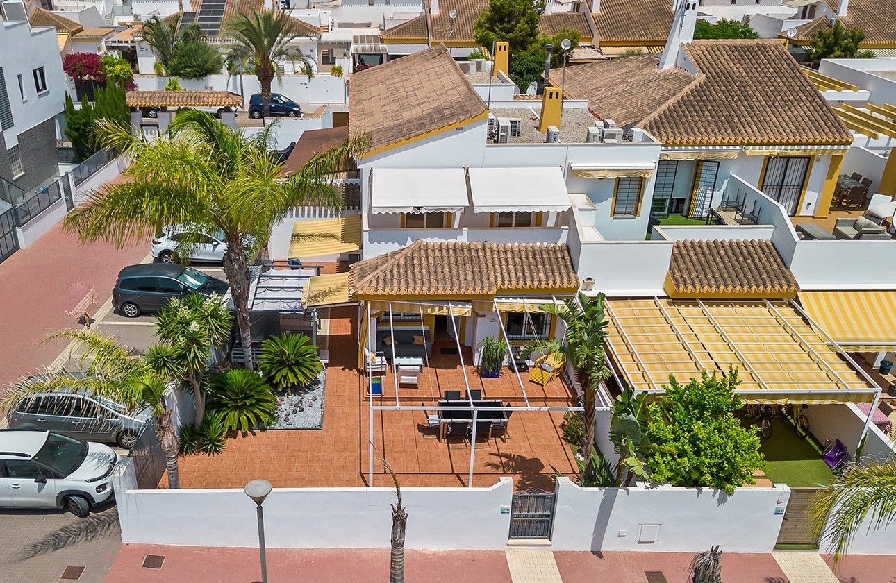 Resale - Villa / Semi-detached - Torre de La Horadada - Pueblo Latino