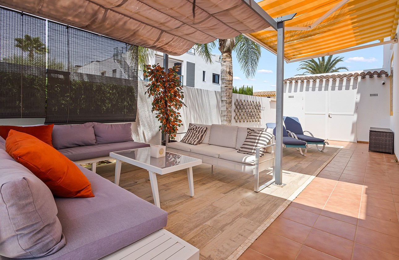 Resale - Villa / Semi-detached - Torre de La Horadada - Pueblo Latino