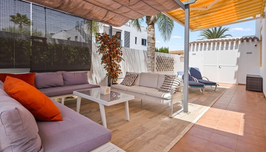 Resale - Villa / Semi-detached - Torre de La Horadada - Pueblo Latino