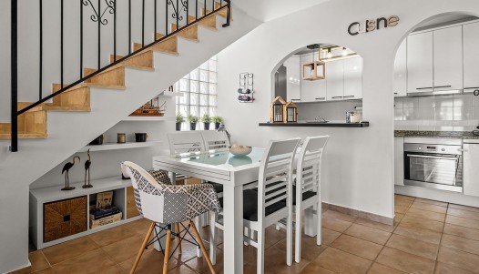 Resale - Villa / Semi-detached - Torre de La Horadada - Pueblo Latino