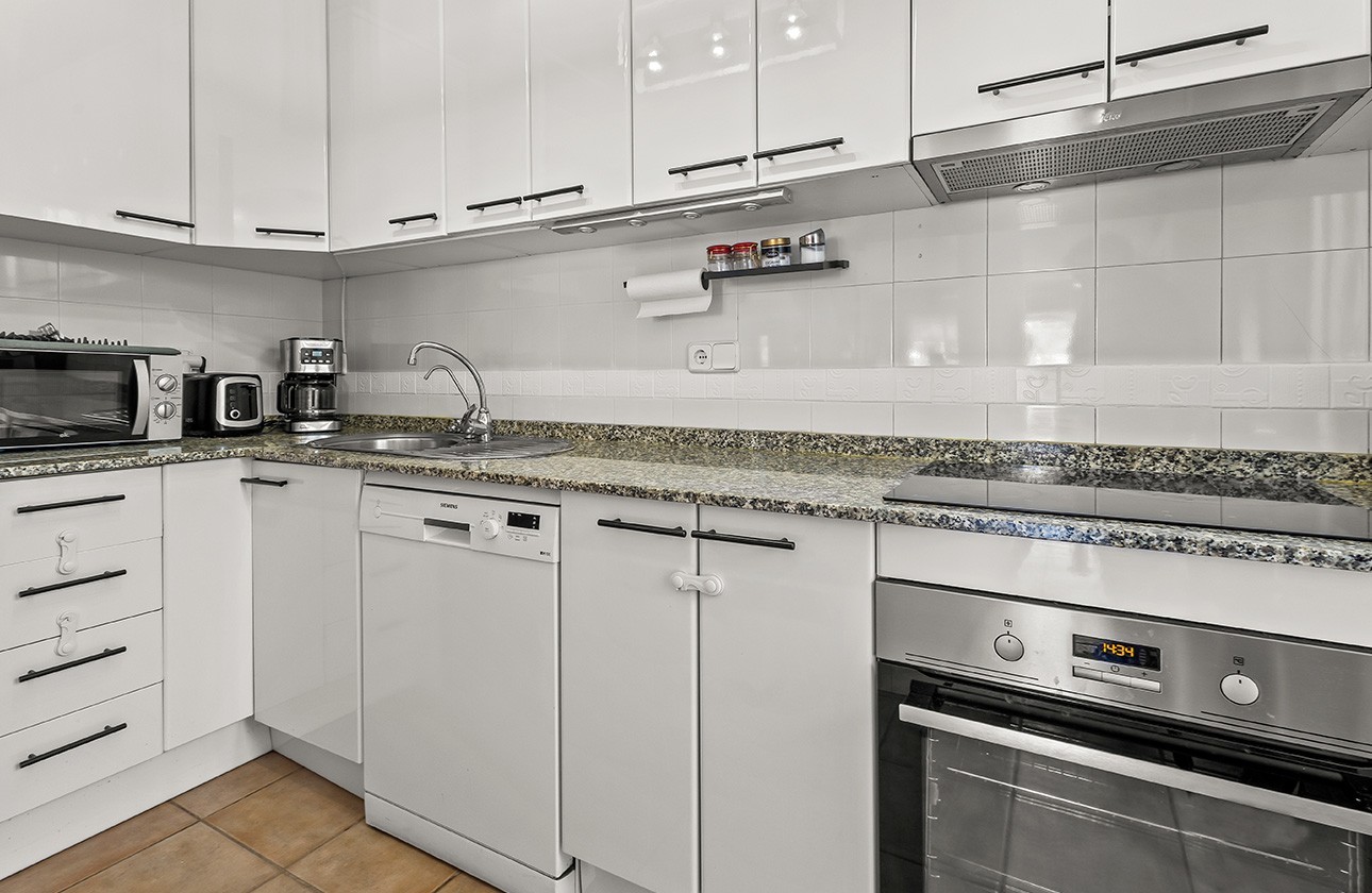 Resale - Villa / Semi-detached - Torre de La Horadada - Pueblo Latino