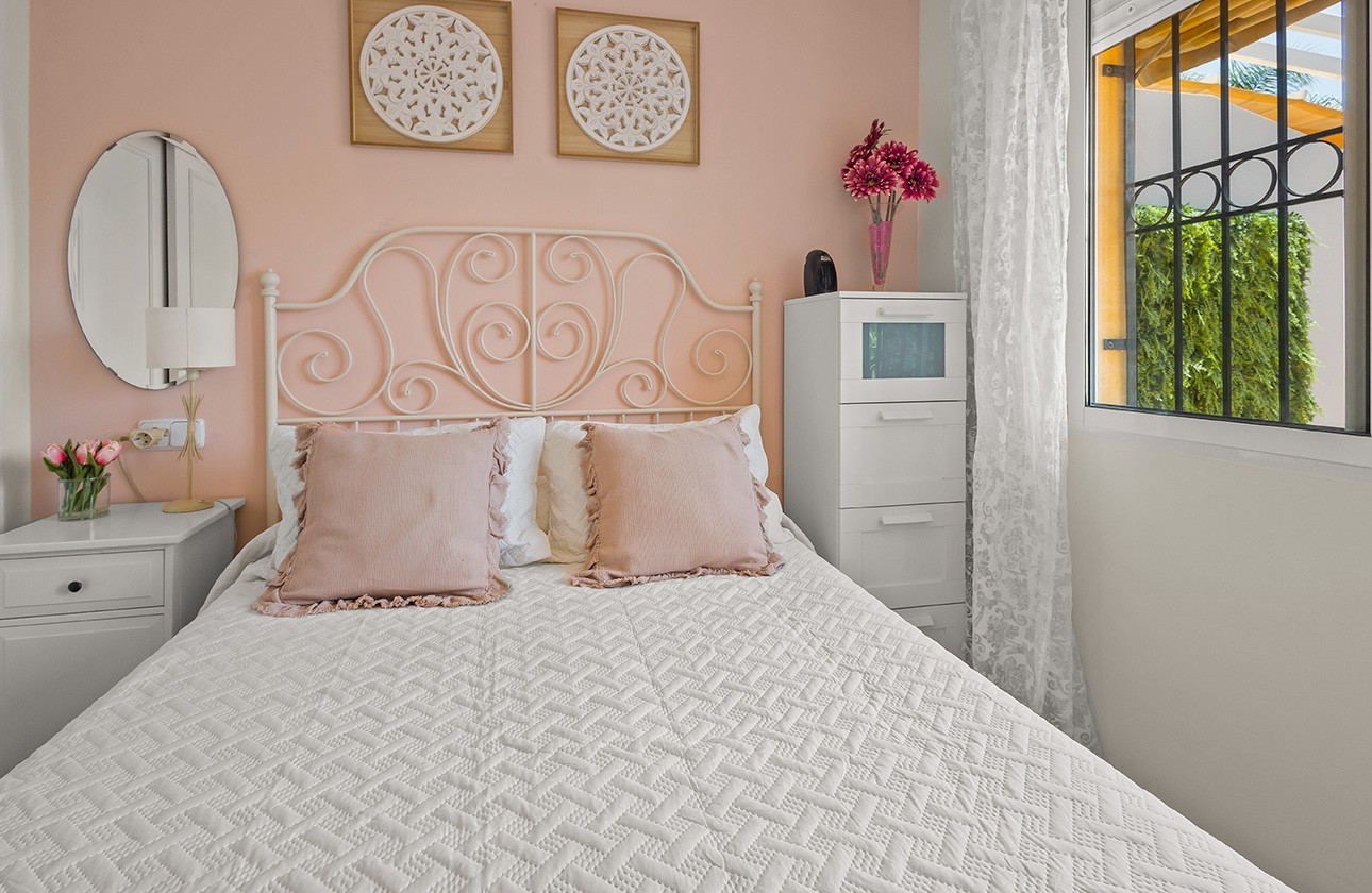 Resale - Villa / Semi-detached - Torre de La Horadada - Pueblo Latino