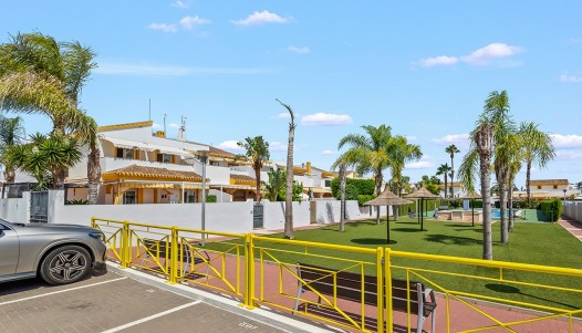Resale - Villa / Semi-detached - Torre de La Horadada - Pueblo Latino