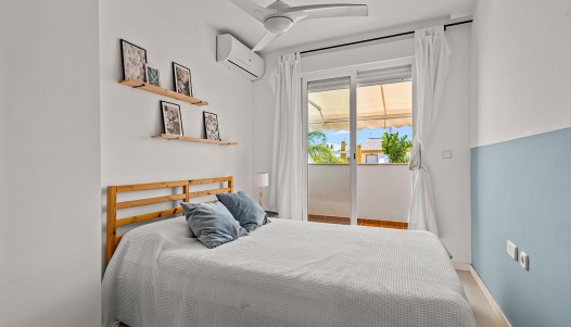 Resale - Villa / Semi-detached - Torre de La Horadada - Pueblo Latino