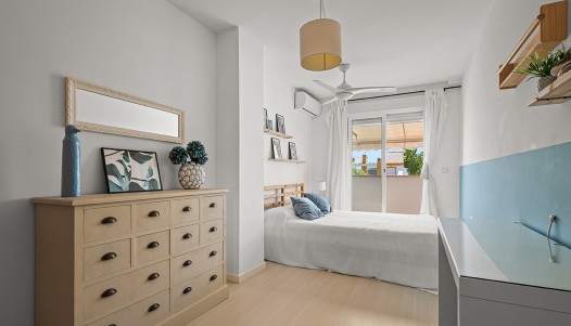 Resale - Villa / Semi-detached - Torre de La Horadada - Pueblo Latino