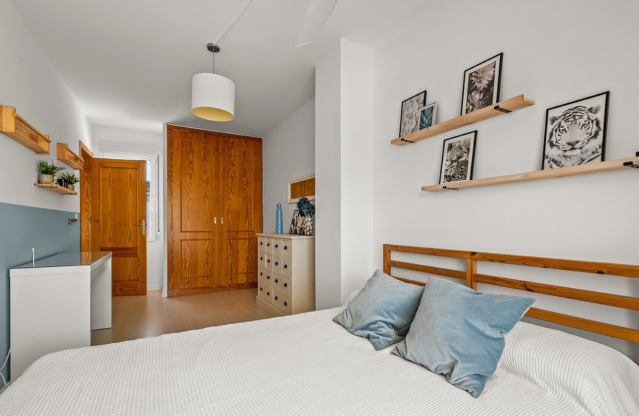 Resale - Villa / Semi-detached - Torre de La Horadada - Pueblo Latino