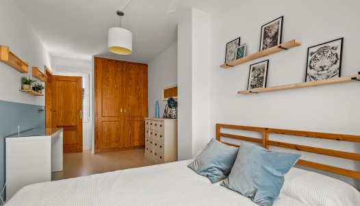 Resale - Villa / Semi-detached - Torre de La Horadada - Pueblo Latino