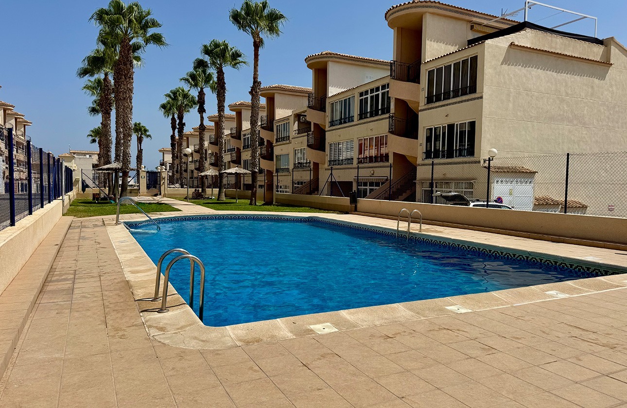 Resale - Apartment - Orihuela Costa - Punta Prima