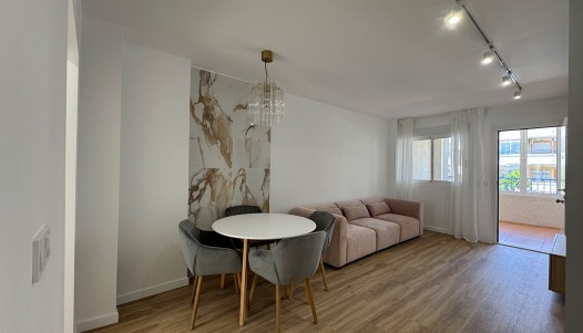 Resale - Apartment - Orihuela Costa - Punta Prima