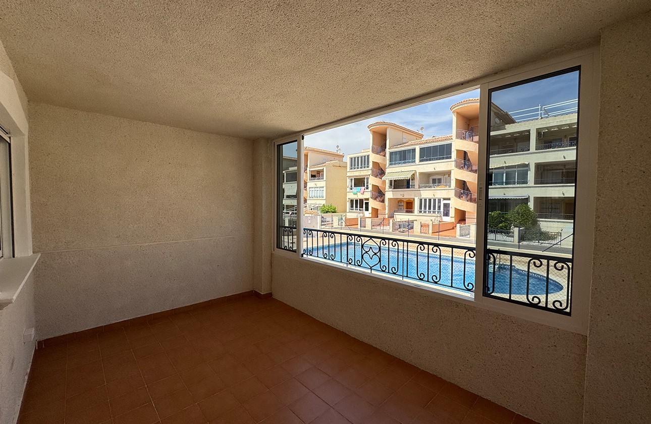 Resale - Apartment - Orihuela Costa - Punta Prima