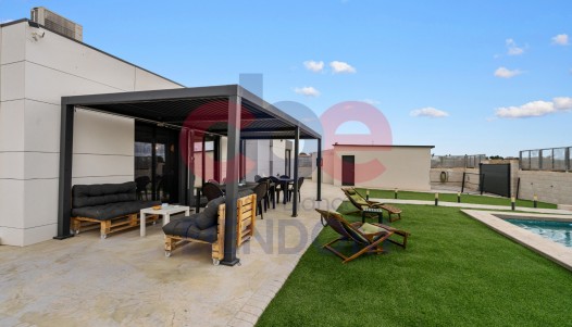 Resale - Villa - San Vicente del Raspeig