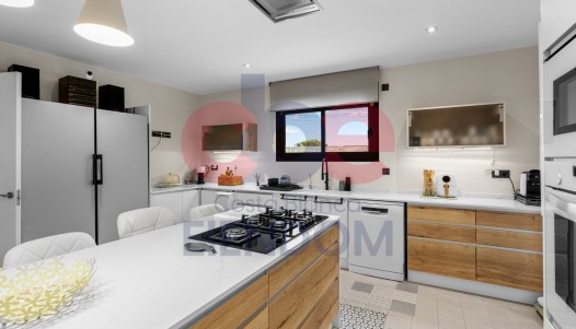 Resale - Villa - San Vicente del Raspeig