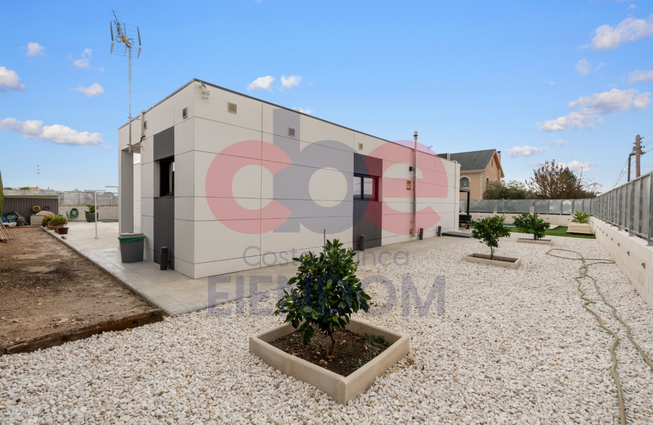 Resale - Villa - San Vicente del Raspeig