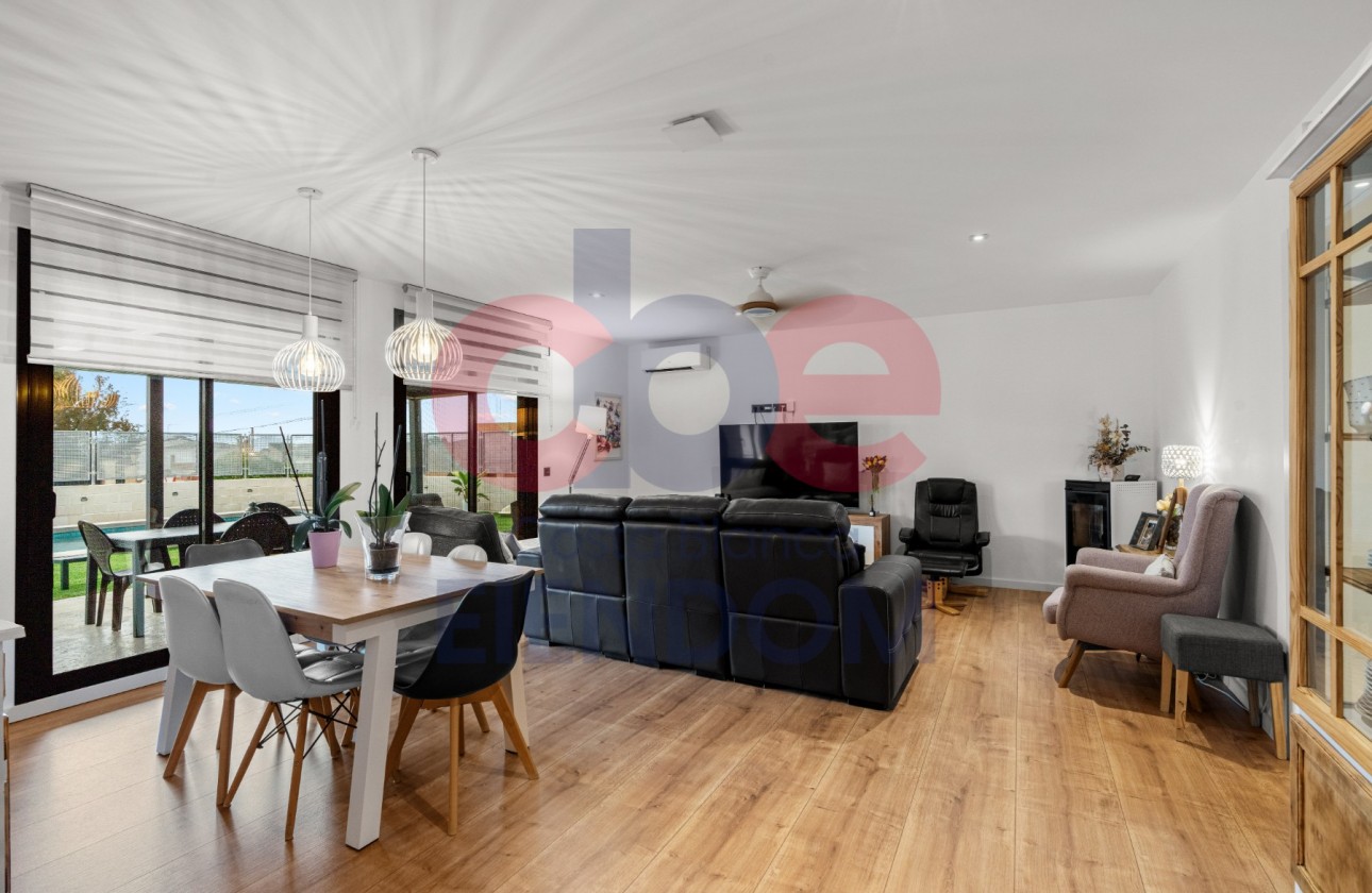 Resale - Villa - San Vicente del Raspeig