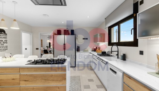 Resale - Villa - San Vicente del Raspeig