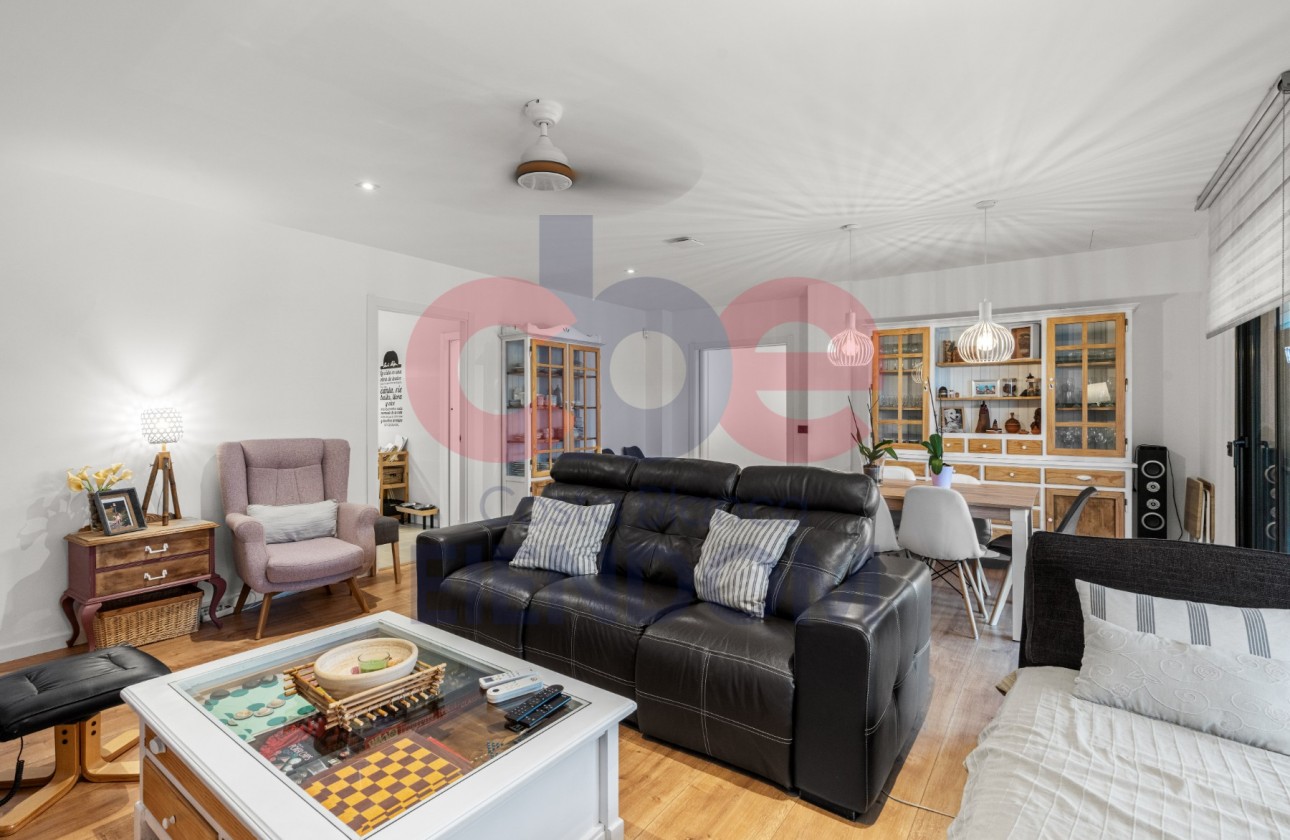 Resale - Villa - San Vicente del Raspeig