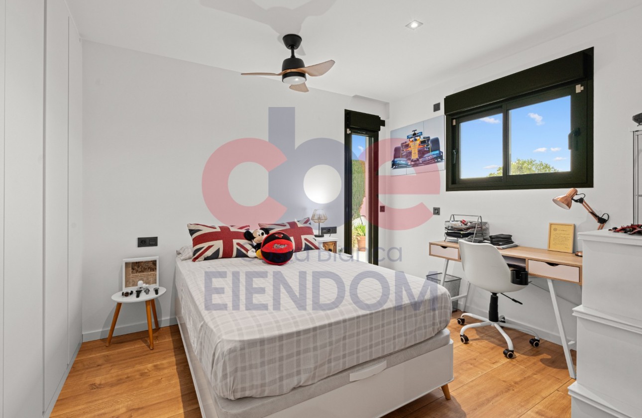 Resale - Villa - San Vicente del Raspeig