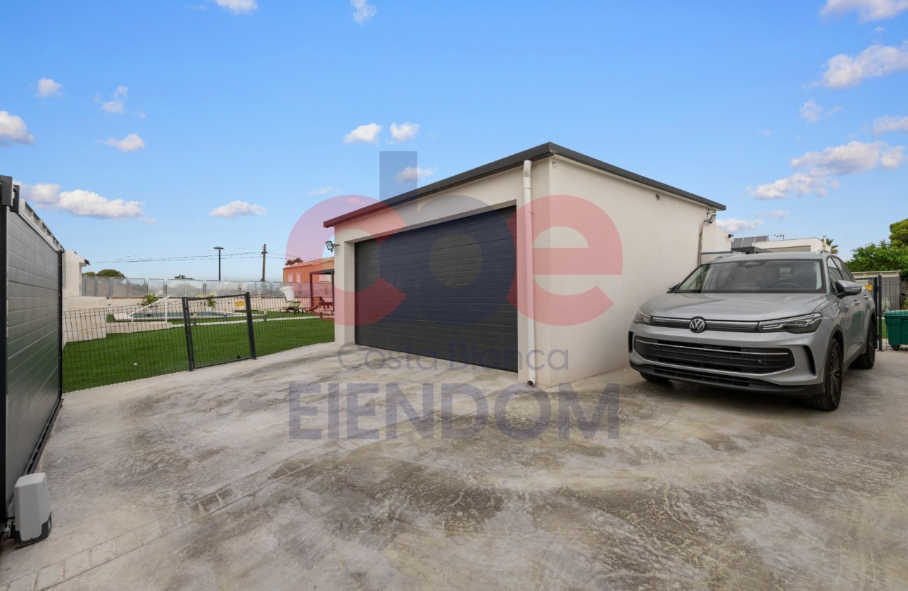 Resale - Villa - San Vicente del Raspeig