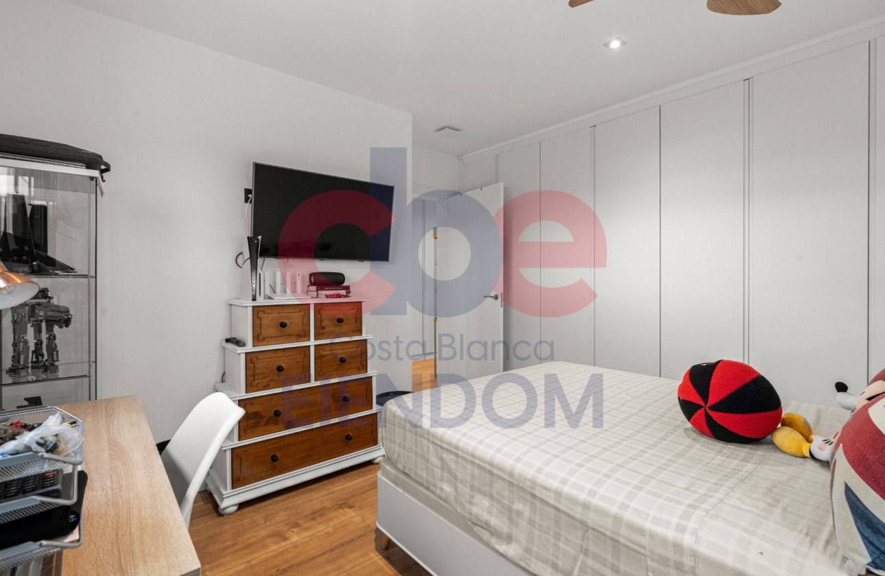 Resale - Villa - San Vicente del Raspeig