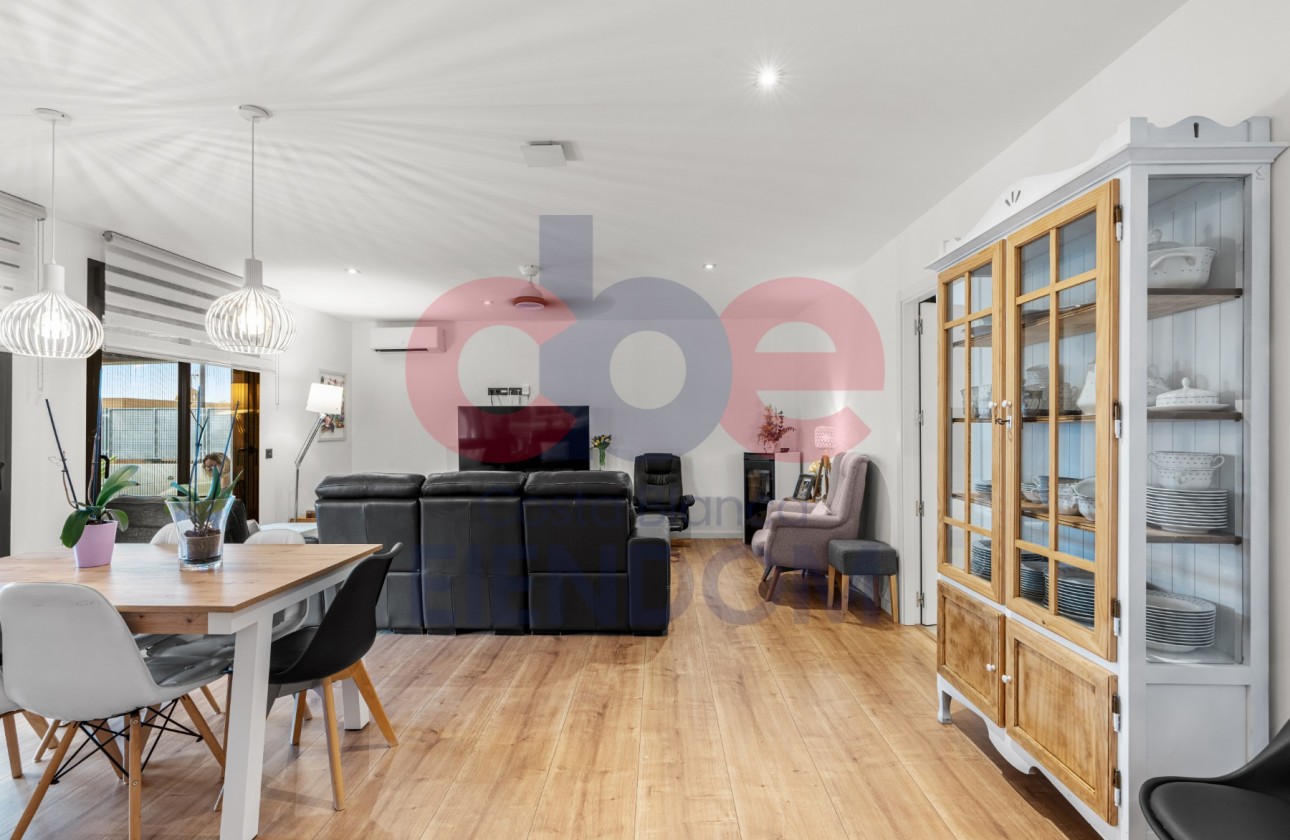 Resale - Villa - San Vicente del Raspeig