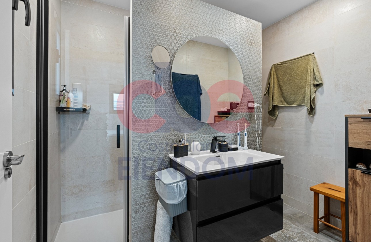 Resale - Villa - San Vicente del Raspeig